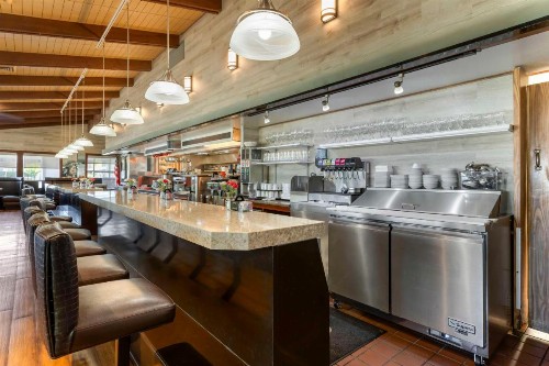 Best Western Dry Creek Inn - image 17