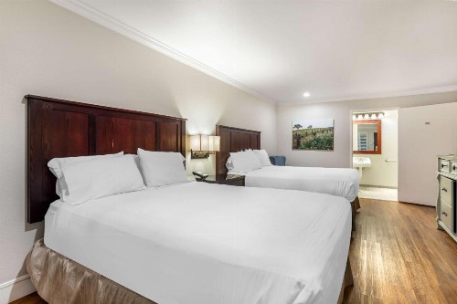 Best Western Dry Creek Inn - image 26