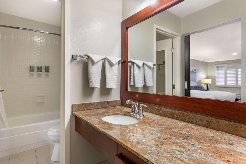 Best Western Dry Creek Inn - image 28