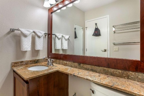 Best Western Dry Creek Inn - image 34