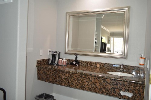 Fairview Inn & Suites - image 45