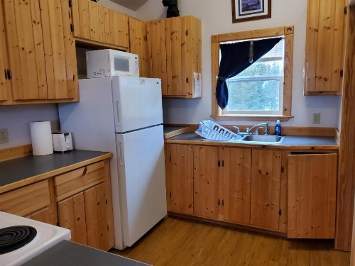 Alaskan Spruce Cabins - image 41
