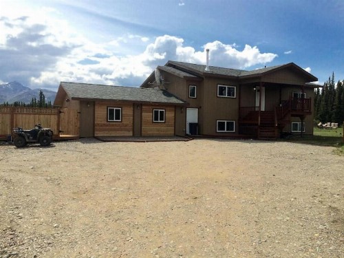 Private Home at Denali - image 12
