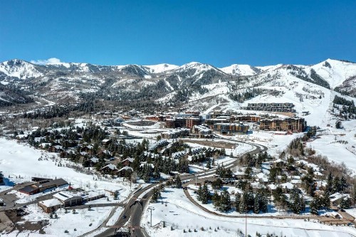 Ski Condo 1 mile to Deer Valley Gondola - image 40