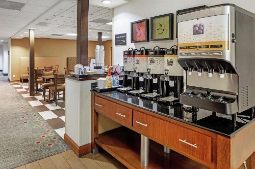 Hampton Inn Helen - image 34