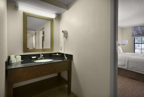 Hampton Inn Helen - image 40