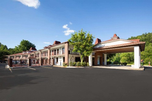 Econo Lodge Helen - image 14