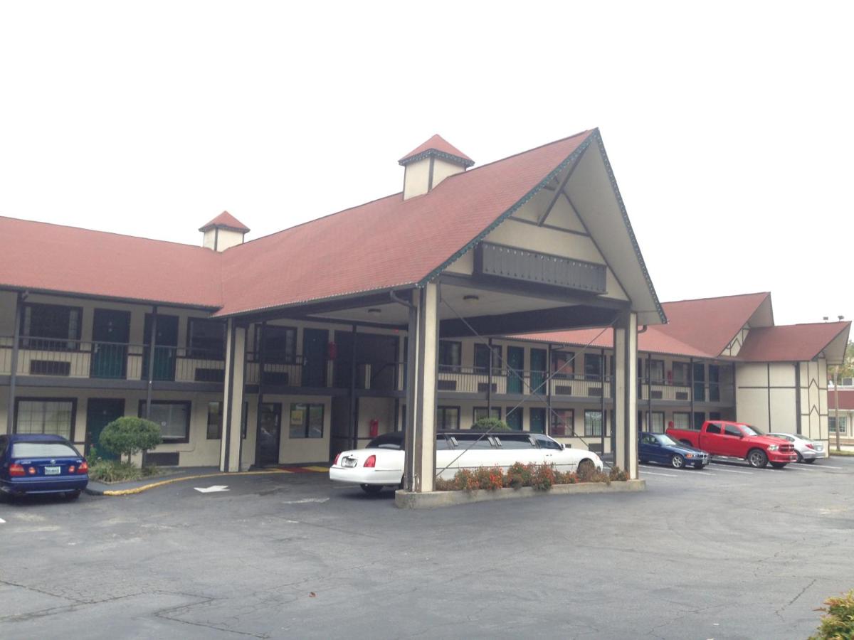 Amerivu Inn & Suites - Helen - main image