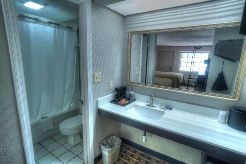 Amerivu Inn & Suites - Helen - image 11