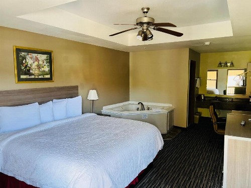 Haven Inn & Suites Helen - image 12
