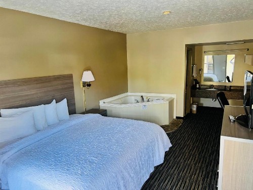 Haven Inn & Suites Helen - image 13