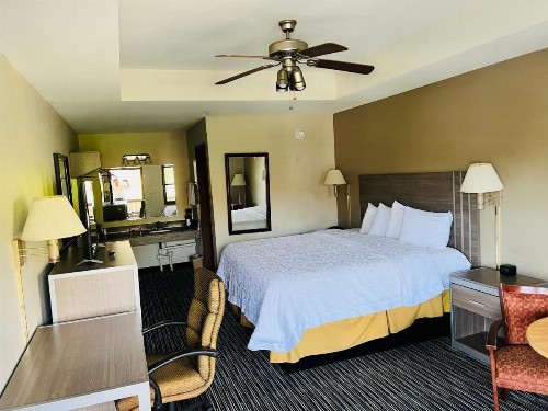 Haven Inn & Suites Helen - image 14