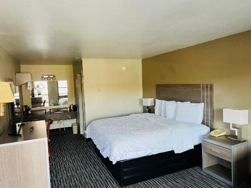 Haven Inn & Suites Helen - image 2