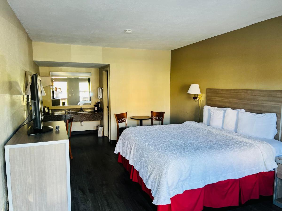 Haven Inn & Suites Helen - image 4