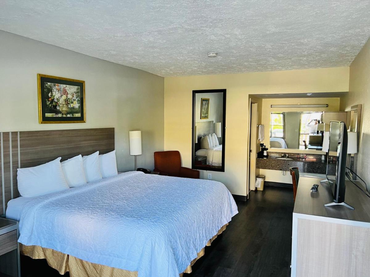 Haven Inn & Suites Helen - image 6