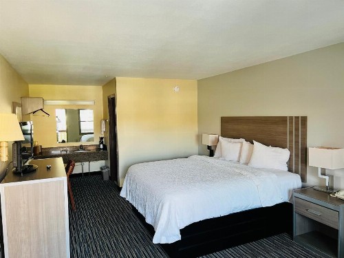 Haven Inn & Suites Helen - image 9