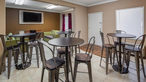 SureStay Hotel by Best Western Helen Downtown - image 4