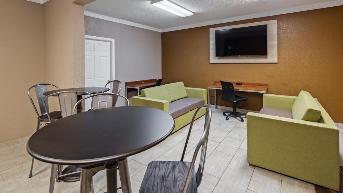 SureStay Hotel by Best Western Helen Downtown - image 6