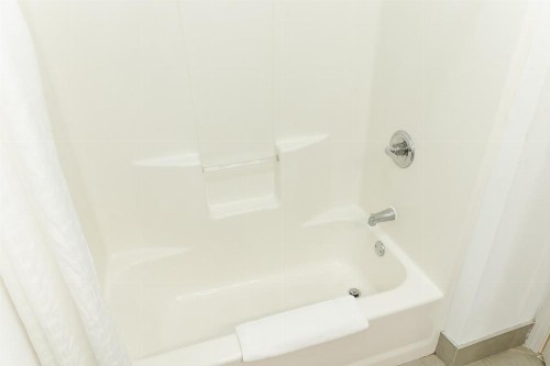 Country Inn & Suites by Radisson Helen GA - image 30