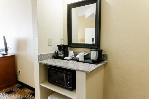 Country Inn & Suites by Radisson Helen GA - image 38