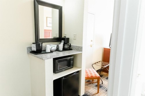 Country Inn & Suites by Radisson Helen GA - image 40
