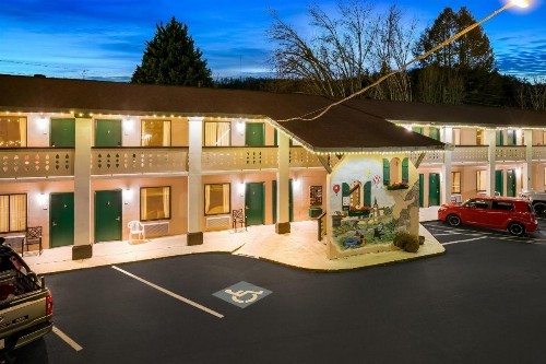 Quality Inn Downtown Helen - image 15