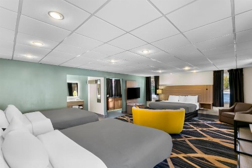 Quality Inn Downtown Helen - image 25