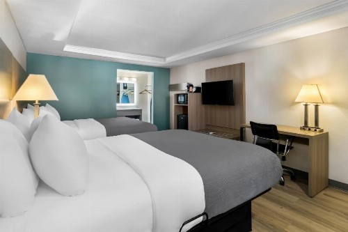 Quality Inn Downtown Helen - image 3