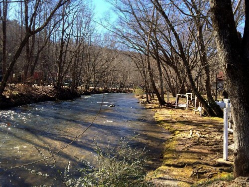 Riverbend Motel & Cabins - image 12