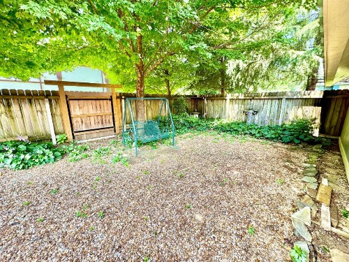 Riverbend Motel & Cabins - image 33