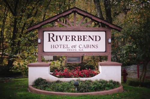 Riverbend Motel & Cabins - image 34