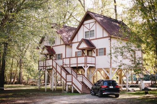 Riverbend Motel & Cabins - image 37