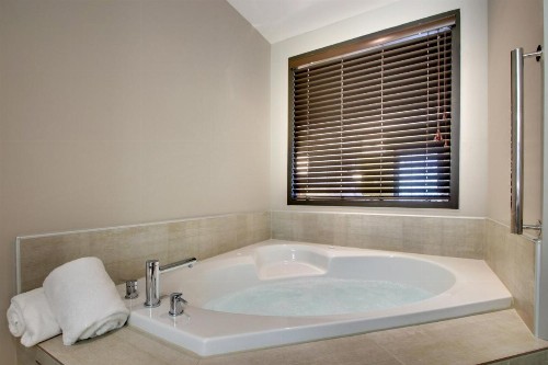 Holiday Inn Express & Suites Helen an IHG Hotel - image 11