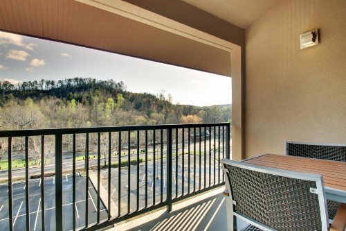 Holiday Inn Express & Suites Helen an IHG Hotel - image 12