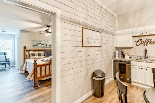 Upcountry Inn - image 11
