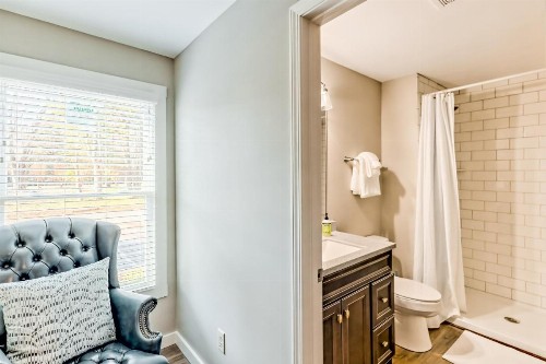 Upcountry Inn - image 12