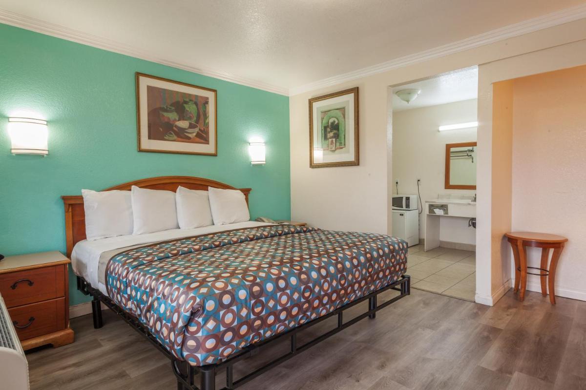 Vagabond Inn Hemet - image 4