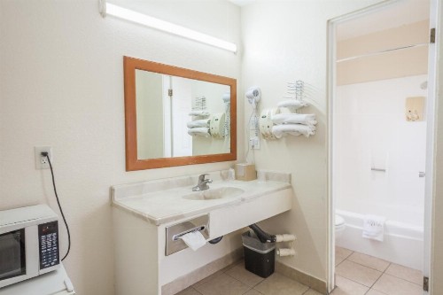 Vagabond Inn Hemet - image 8