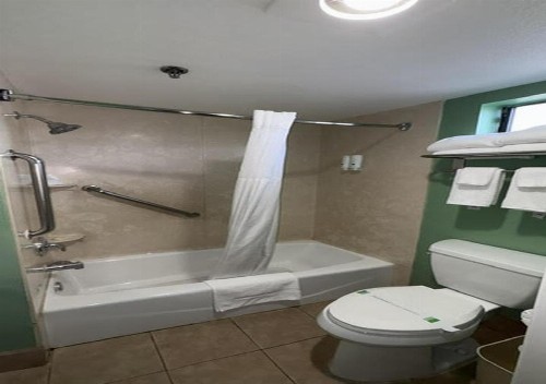 Quality Inn Hemet - San Jacinto - image 20