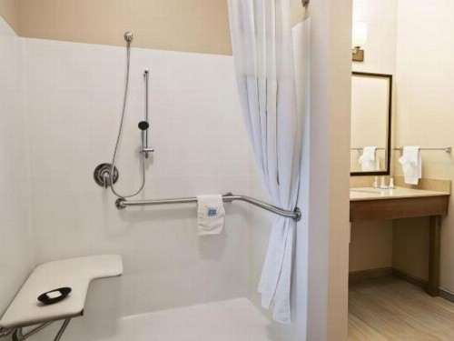Days Inn by Wyndham Hemet - image 24
