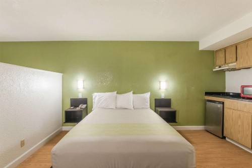 Motel 6 Hemet - image 12