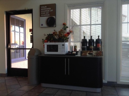 Motel 6 Hemet - image 19