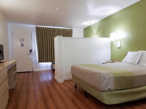 Motel 6 Hemet - image 20