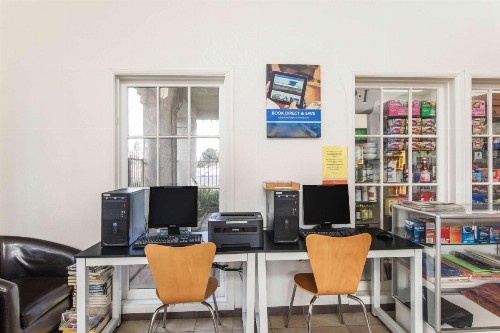 Motel 6 Hemet - image 28