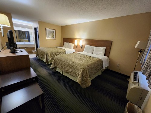Budget Host Inn Henderson - image 11