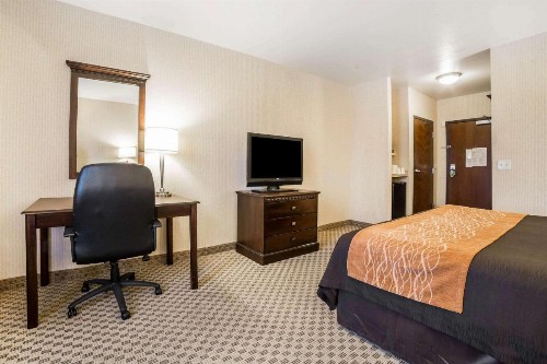 Comfort Inn & Suites Henderson - Las Vegas - image 16