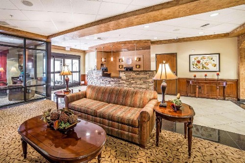 Comfort Inn & Suites Henderson - Las Vegas - image 5