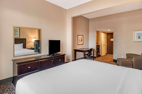 Best Western Plus Las Vegas South Henderson - image 9