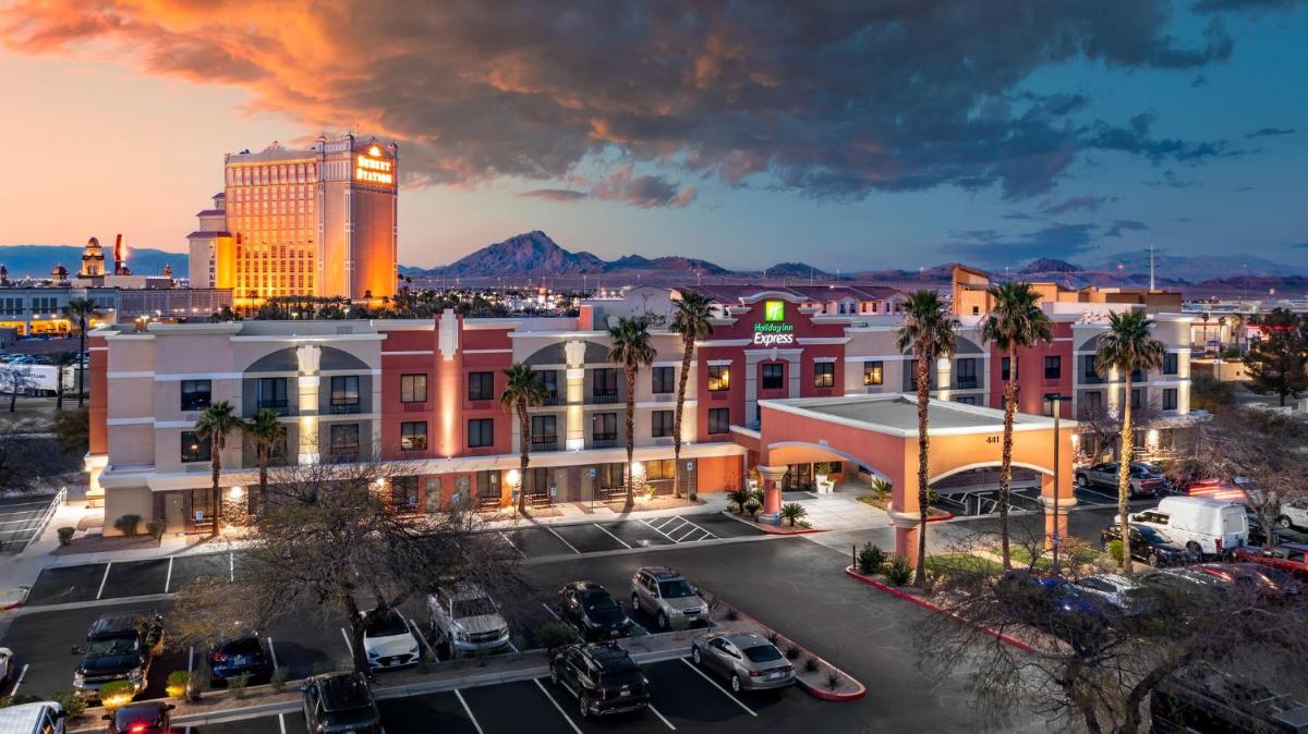 Holiday Inn Express Hotel and Suites - Henderson an IHG Hotel - main image