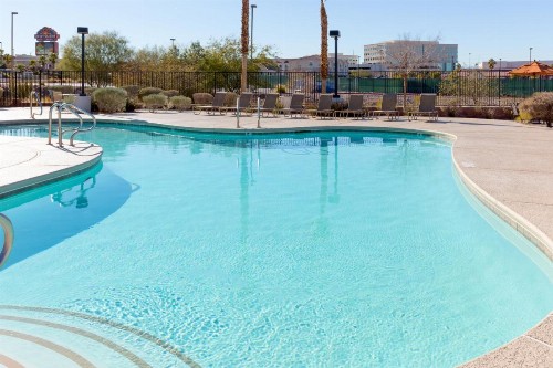 Holiday Inn Express Hotel and Suites - Henderson an IHG Hotel - image 8